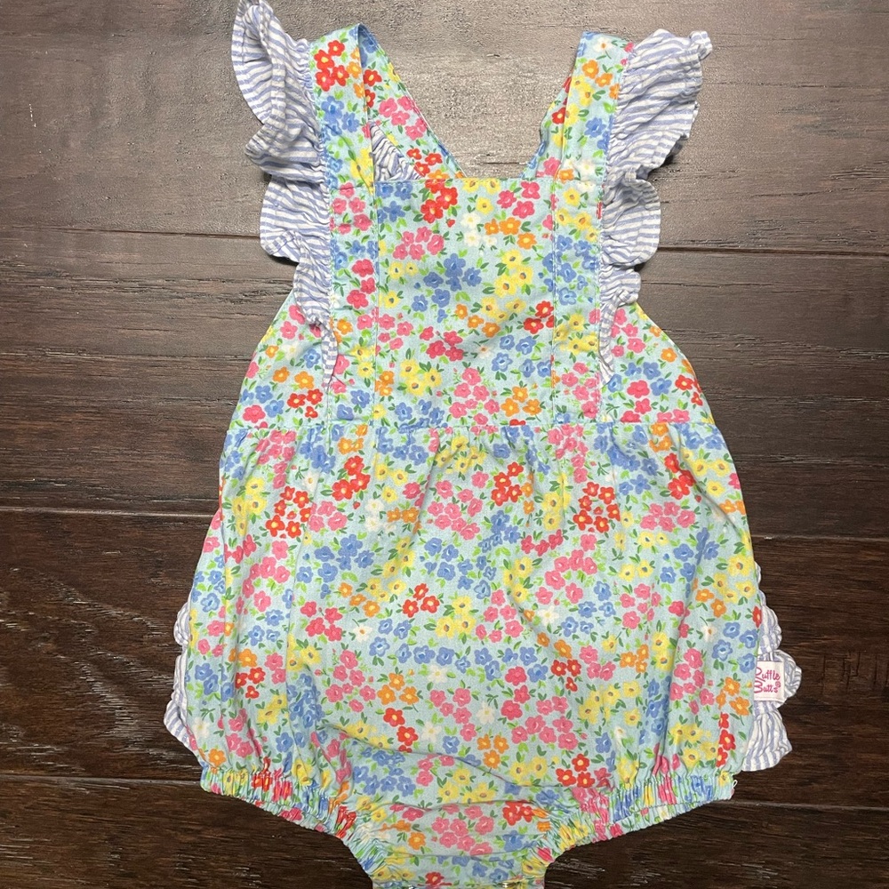 Ruffle Butts Pinafore Cross Back Woven Floral Romper w Ruffle Sleeves 6-12 month